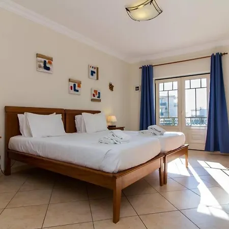 Oura Sunrise - Piscina, E Diversao! Daire Albufeira